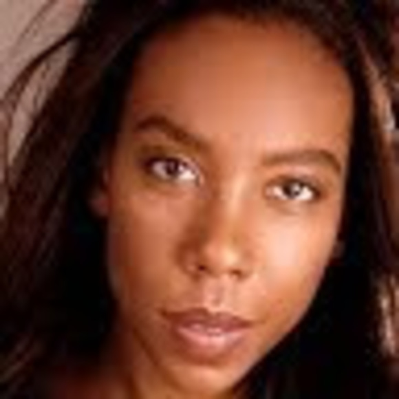 Meet your Posher, Francesca - Picture 1 of 1